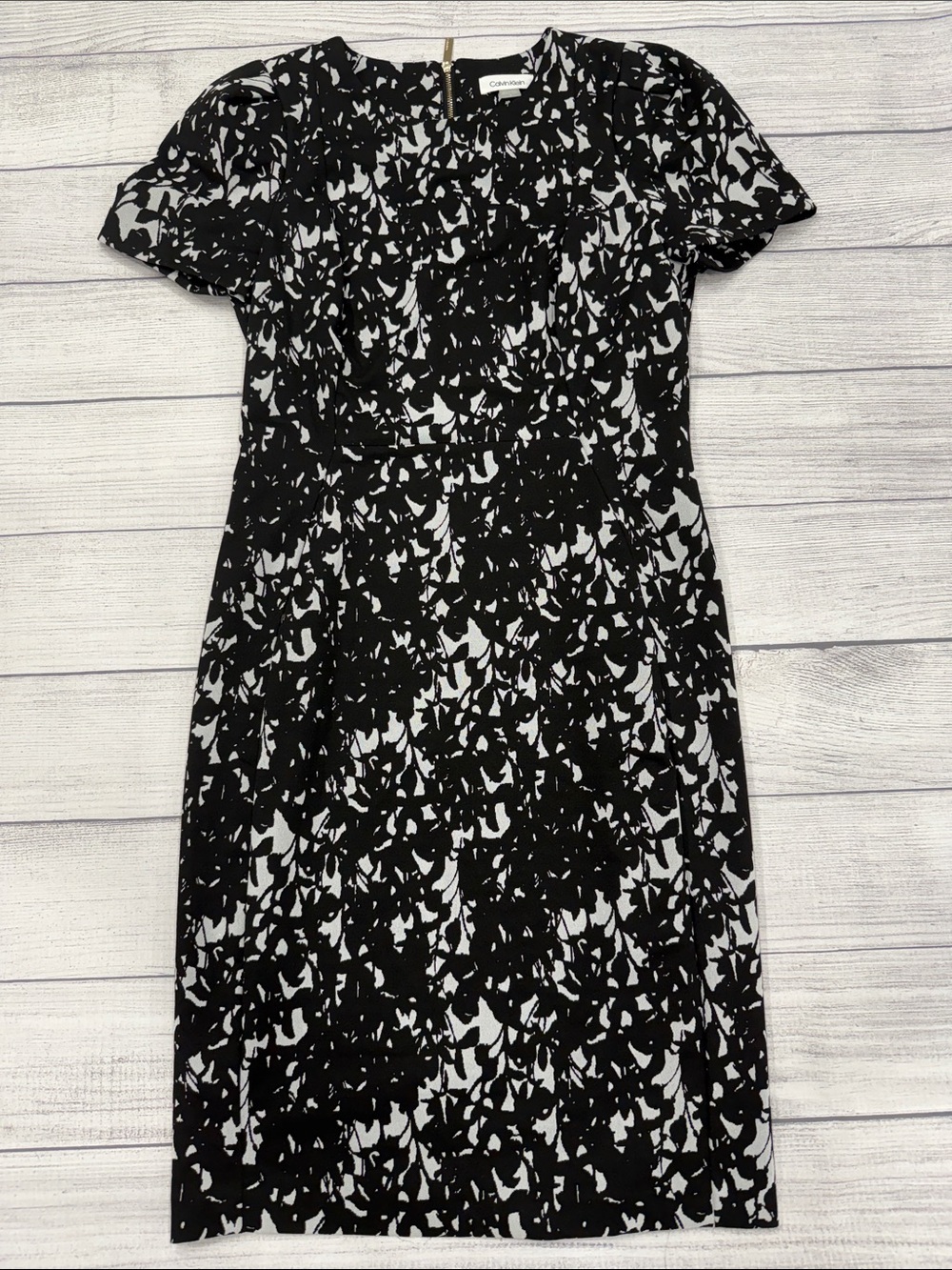 Calvin Klein Black White Floral Sheath Dress Short Sleeve Size 8